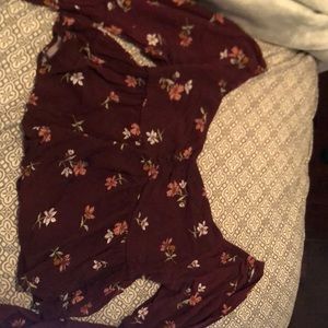 Long sleeved maroon crop top